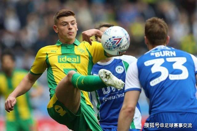 铃木彩艳接任维拉新一号门将，拒绝曼联拒绝追求名利